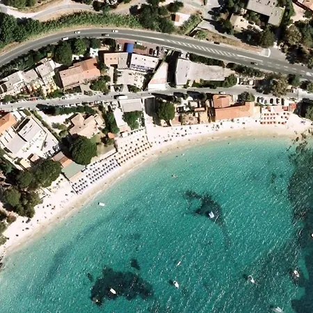 Avec Terrasse Et Parking, A 250 M De La D'aiguebelle, - Fr-1-251-187 * Ле-Лаванду